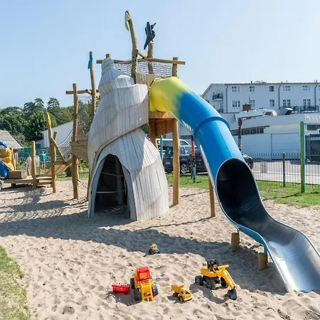 アパート Im Seepark Mit Balkon Und Infrarotsauna ゼリン